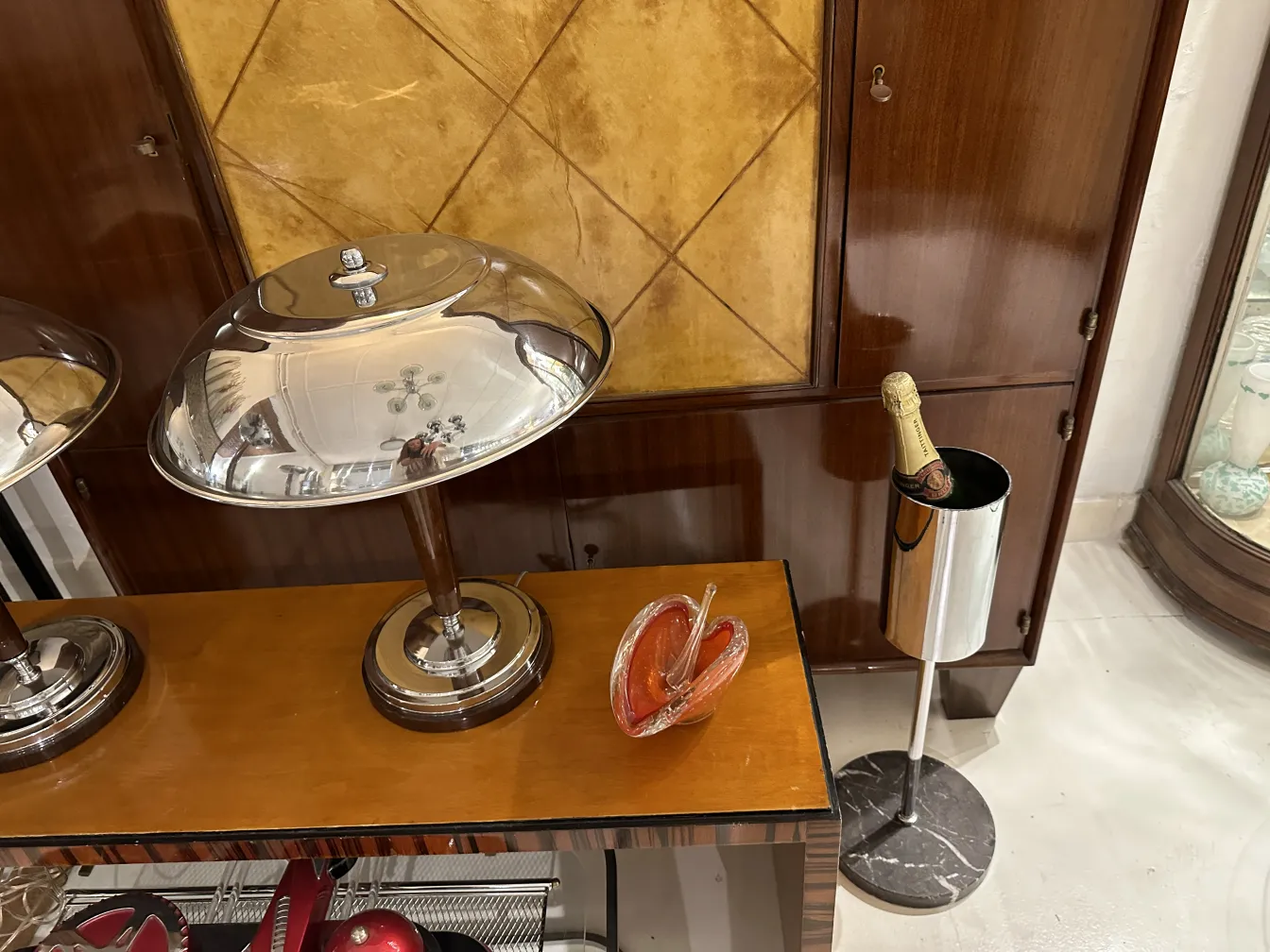 peça decorativa antiga de cristal de murano na cor vermelha