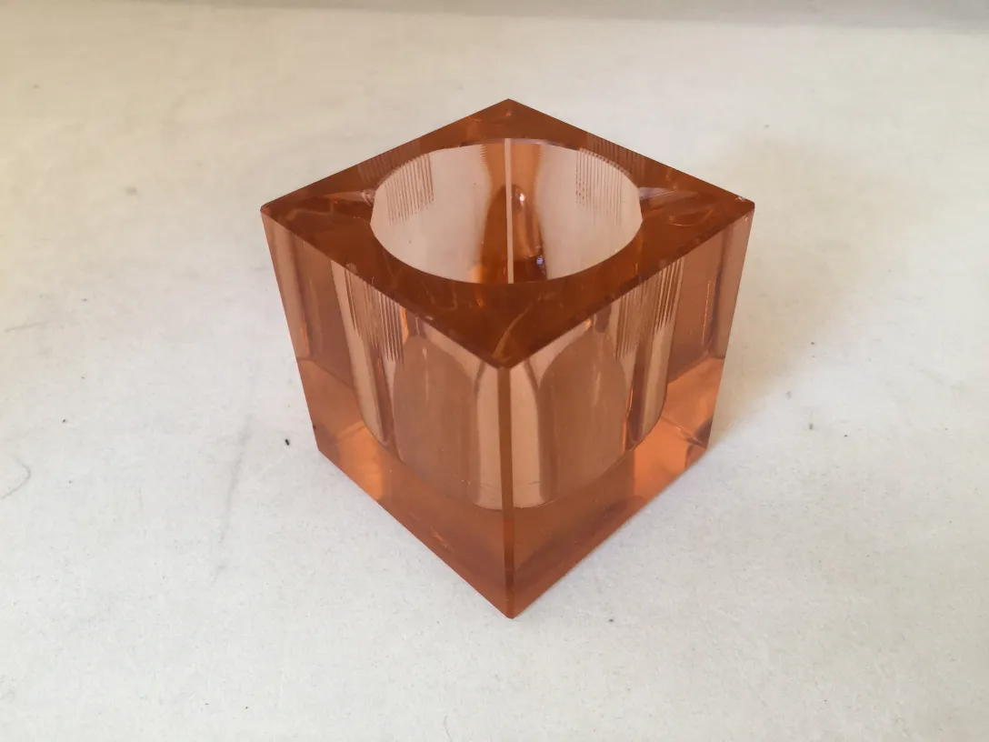 Vase carré en cristal de Murano ancien de couleur ambre