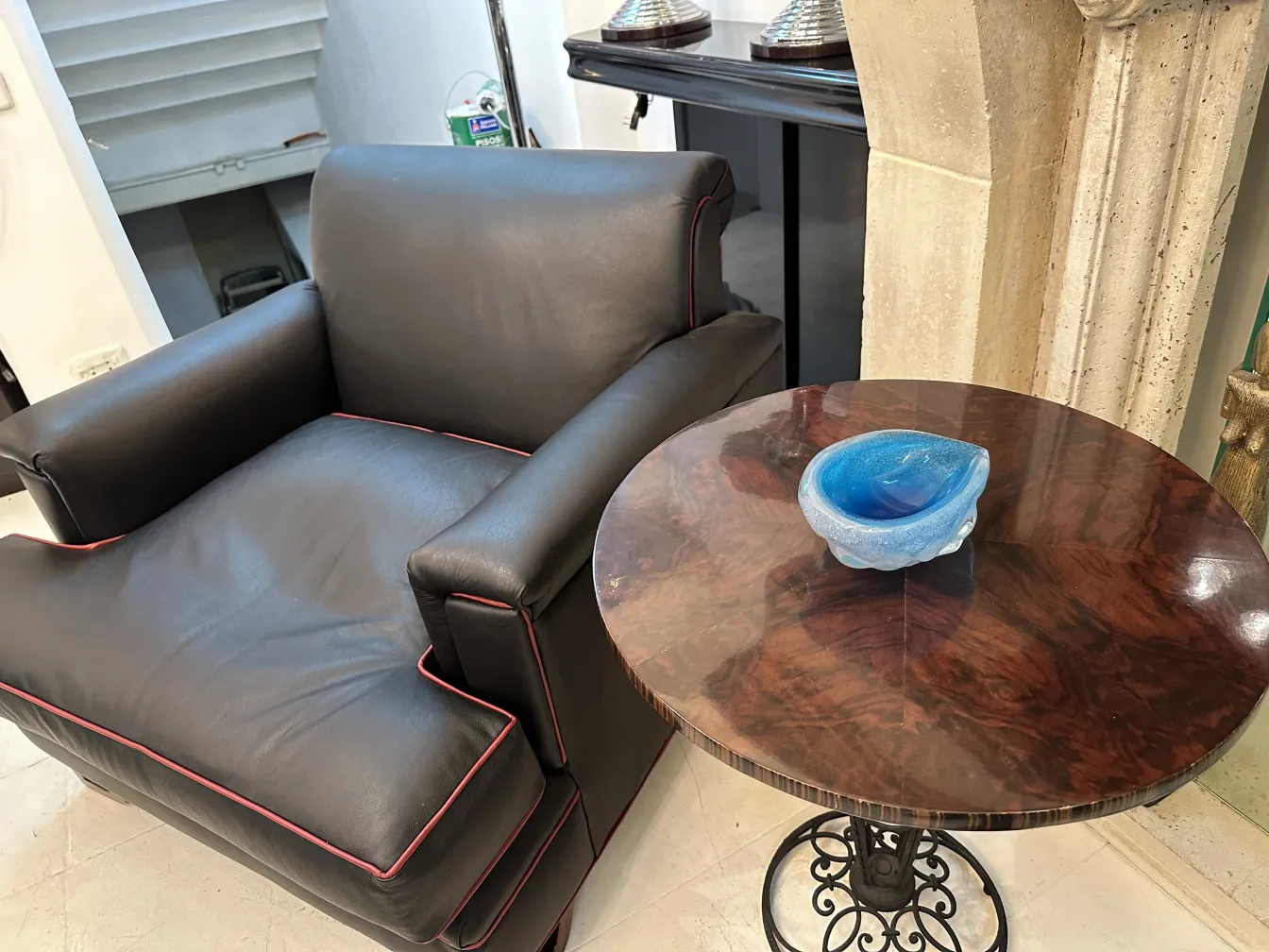 antikes dekoratives murano-glas stück in hellblau