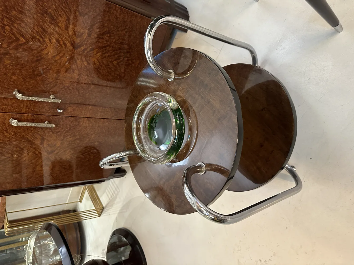 antikes dekoratives murano-glas mit einzigartigem design, eleganter rahmen