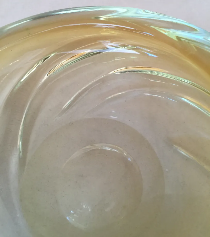 prato antigo de cristal de Murano com design sutil