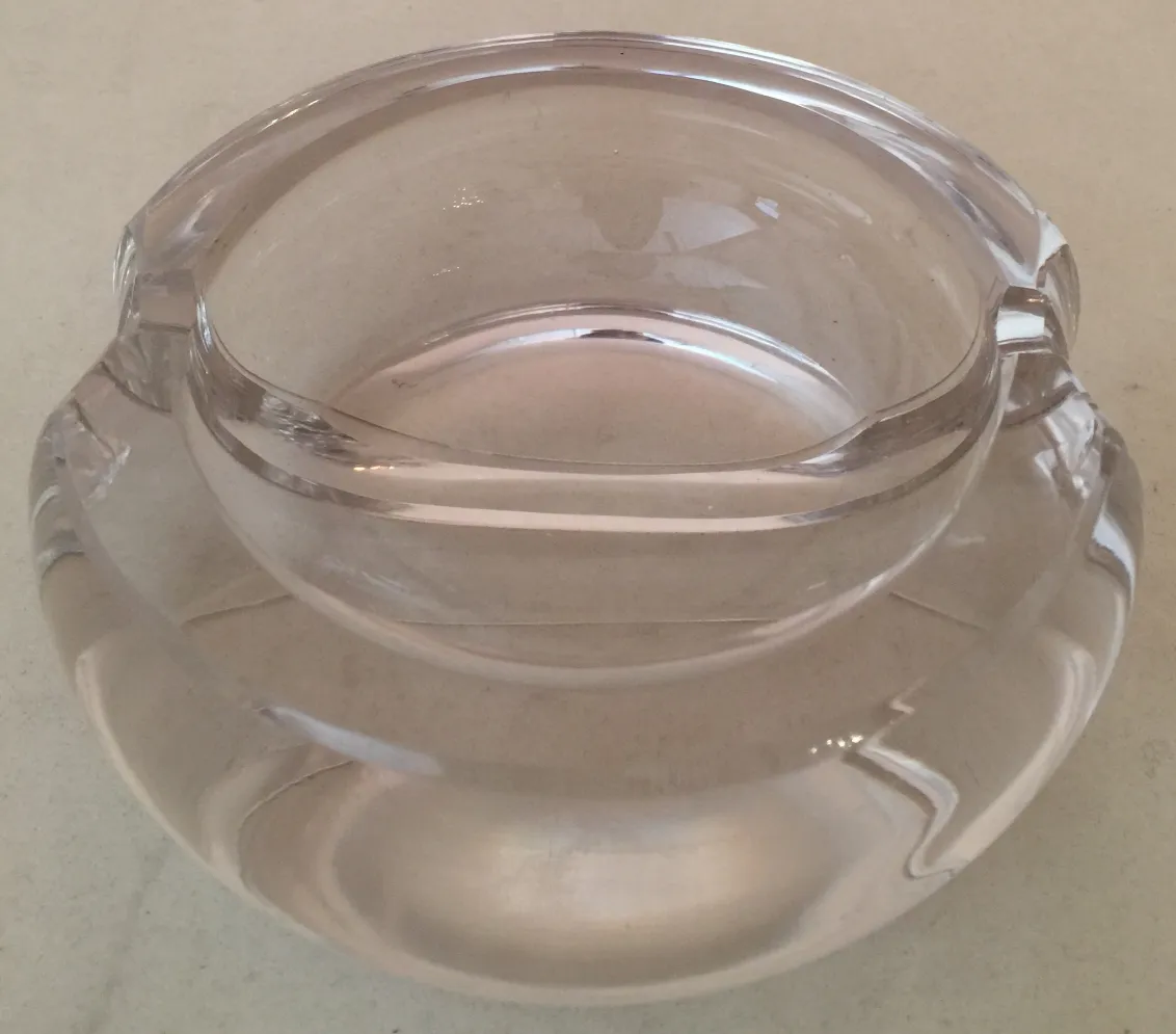 beau cristal de murano avec une forme élégante et douce