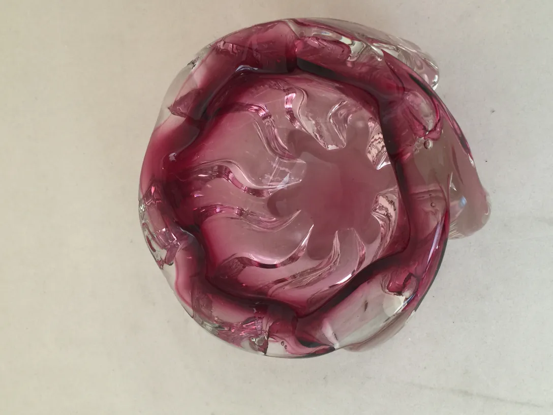 vetro di murano antico in forma di rosa con dettagli