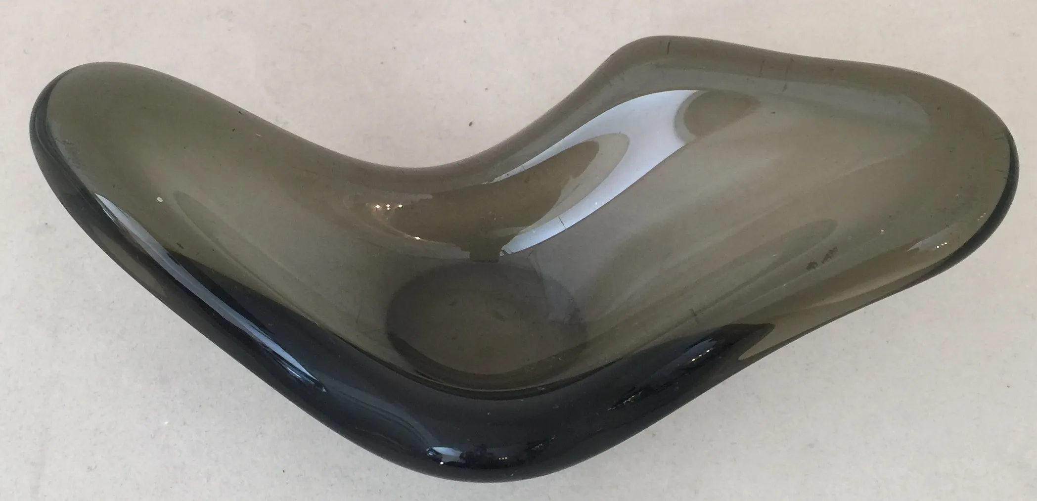 vetro di murano antico decorativo in tonalità scure