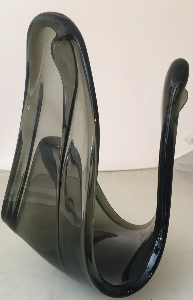 Vetro di Murano antico grigio con forme ondulate