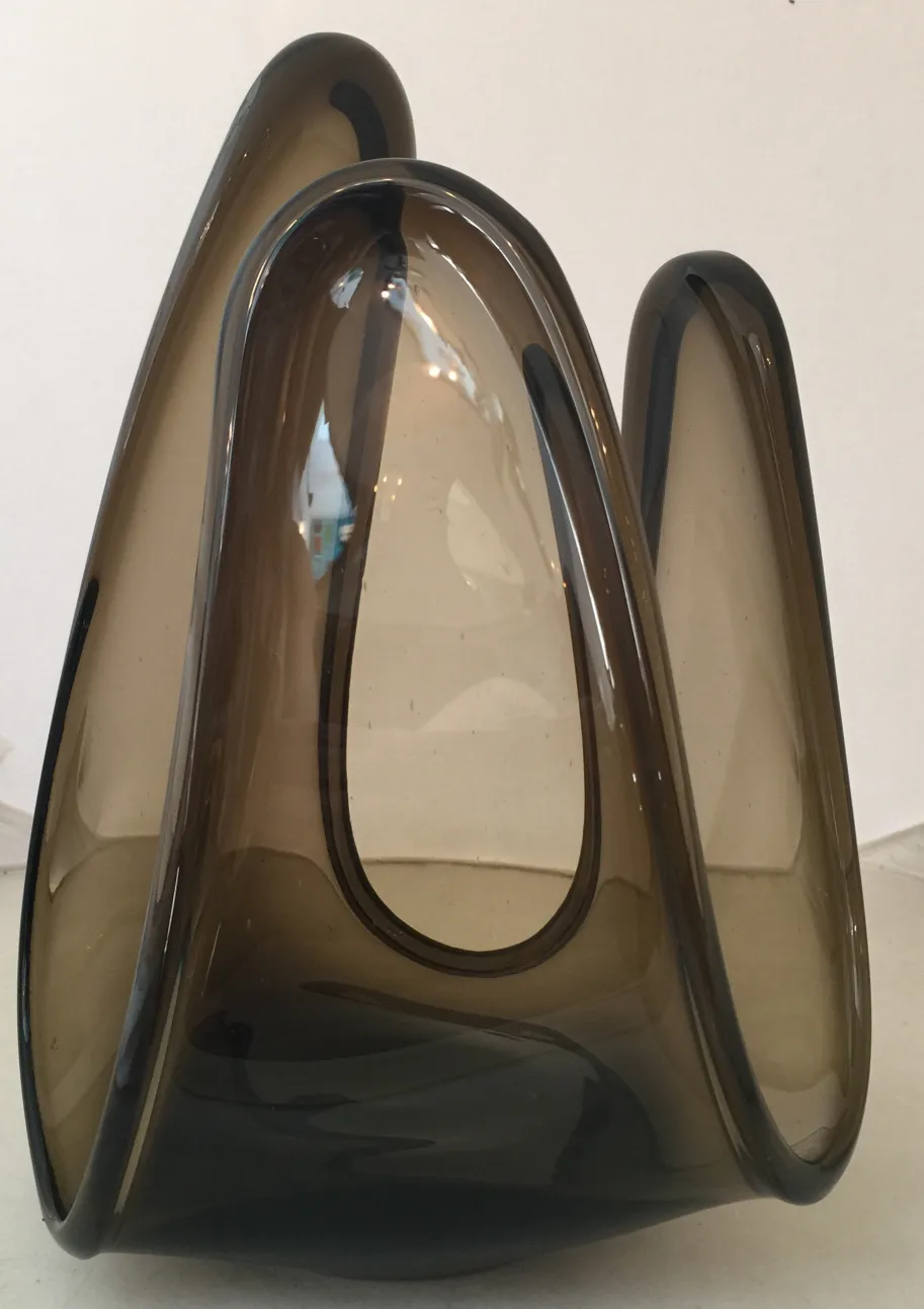 antigo cristal de murano com formas elegantes e suaves