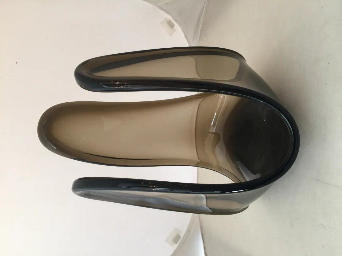 古いムラノガラス製の花瓶、二重曲線の形