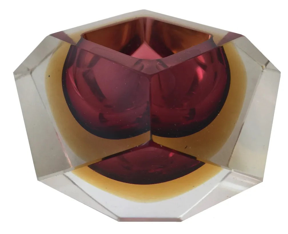 Cristal de Murano antiguo con tonos rojizos y dorados, decorativo.