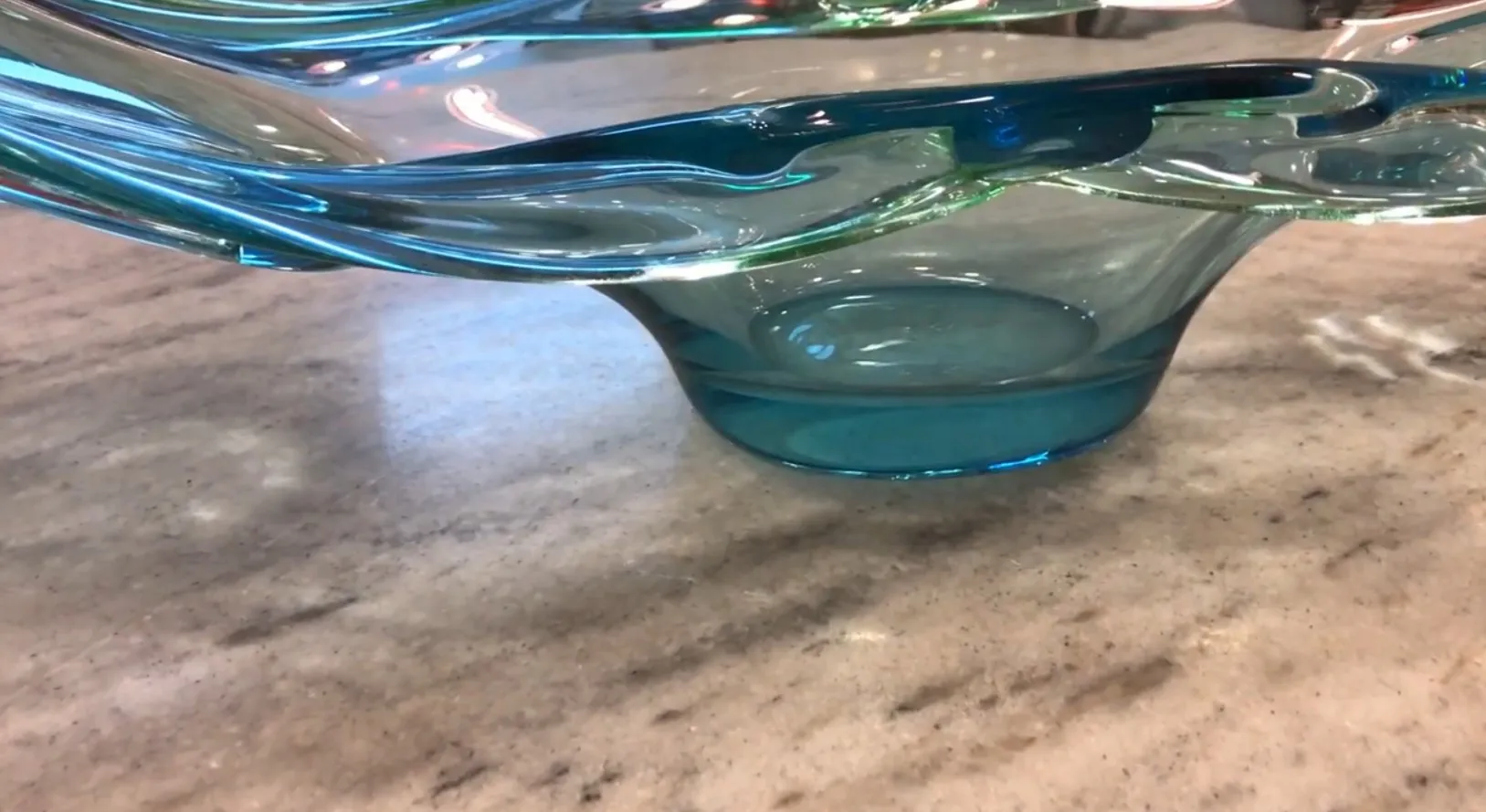 Ciotola antica in vetro di Murano in tonalità blu