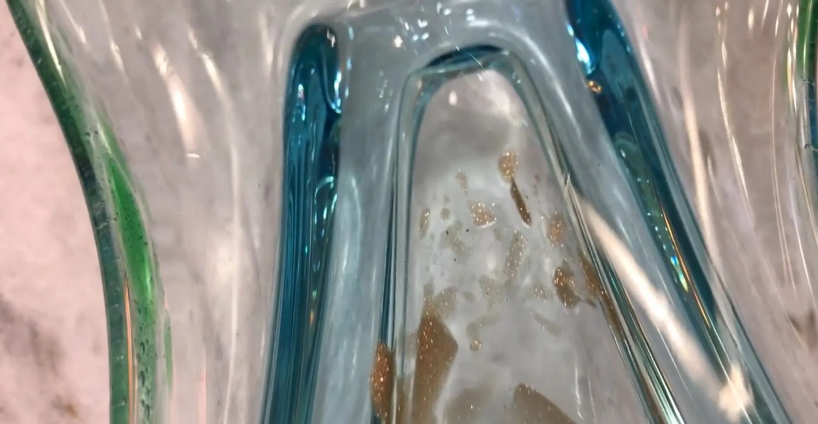 Ancien cristal de Murano avec des accents bleus et dorés