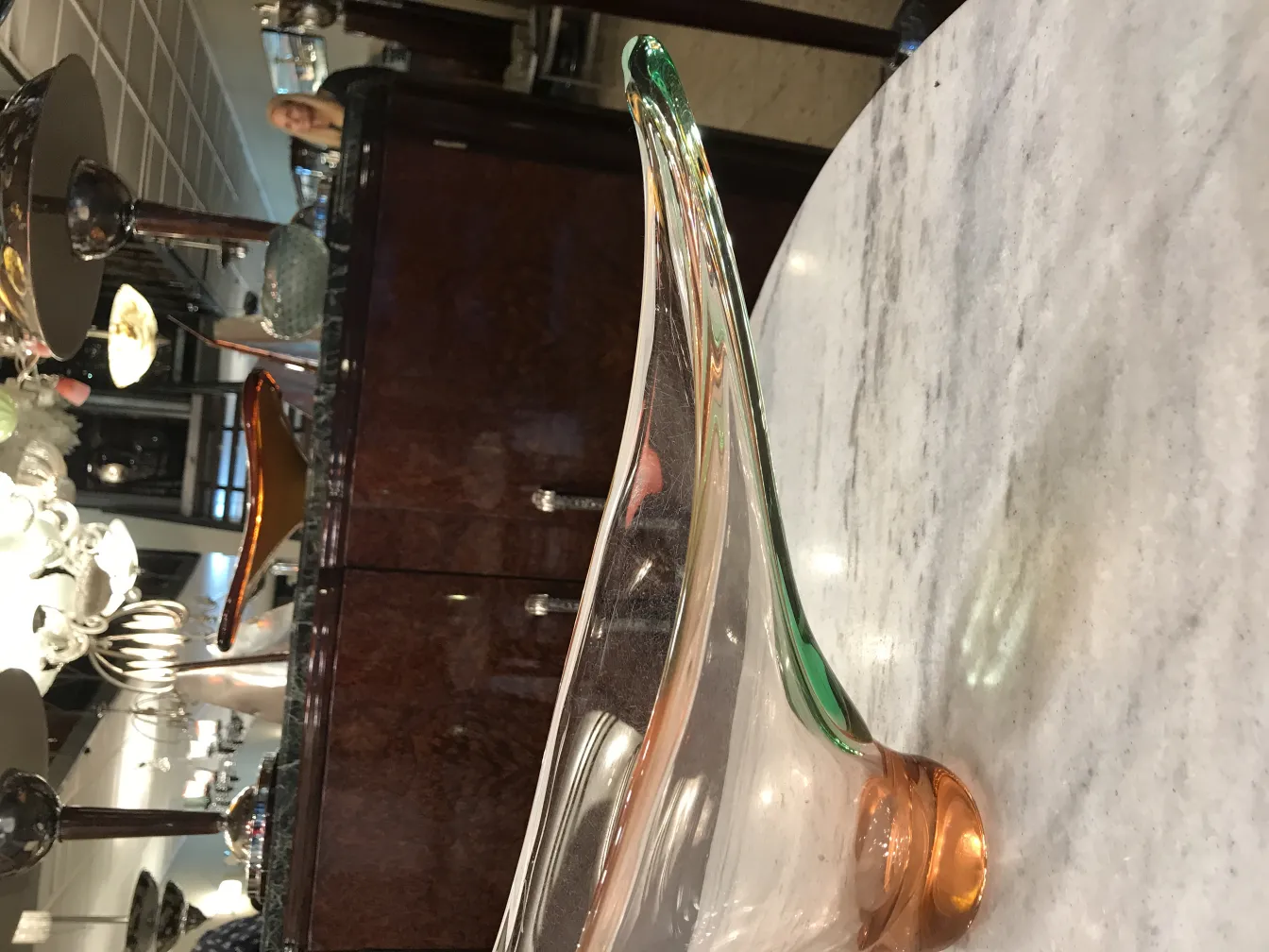 beau ancien cristal de murano en forme élégante