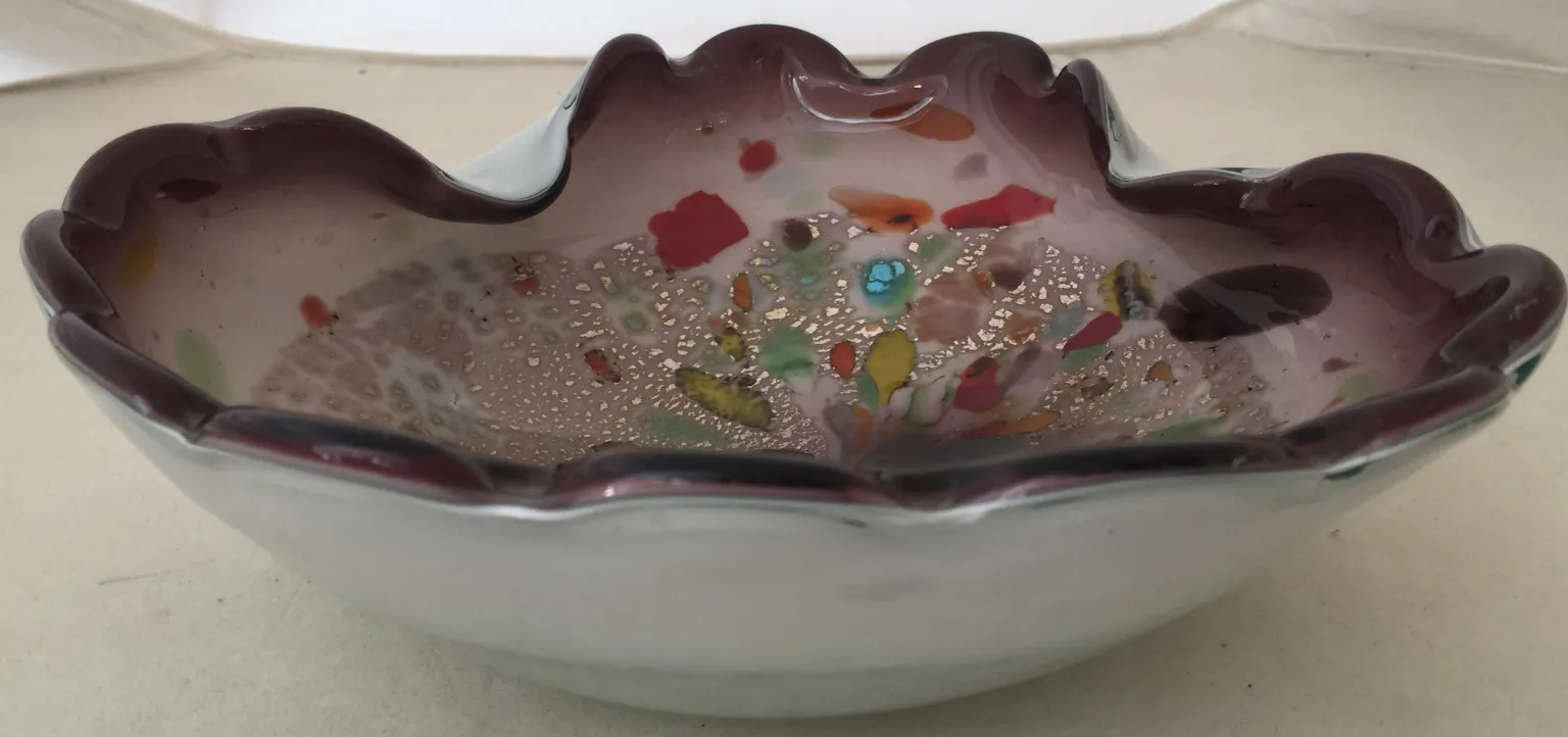 cuenco antiguo de cristal de murano en forma de flor
