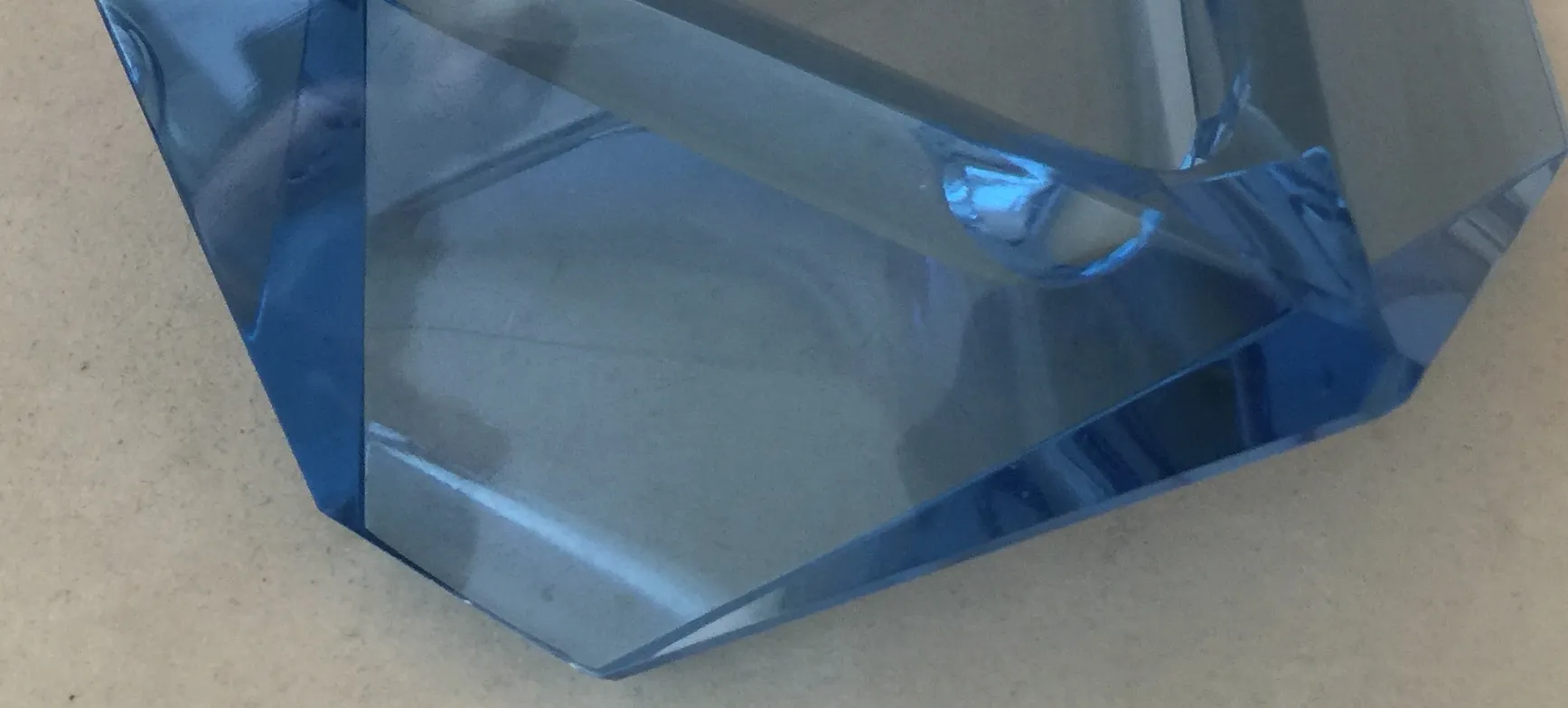 cristal de murano ancien bleu avec forme façonnée