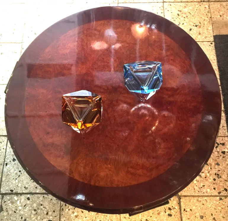 deux anciens cristaux de murano en ambre et bleu