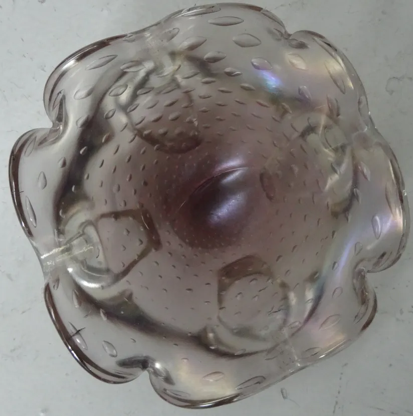 Cristal de Murano antigo com forma ondulada e decorações