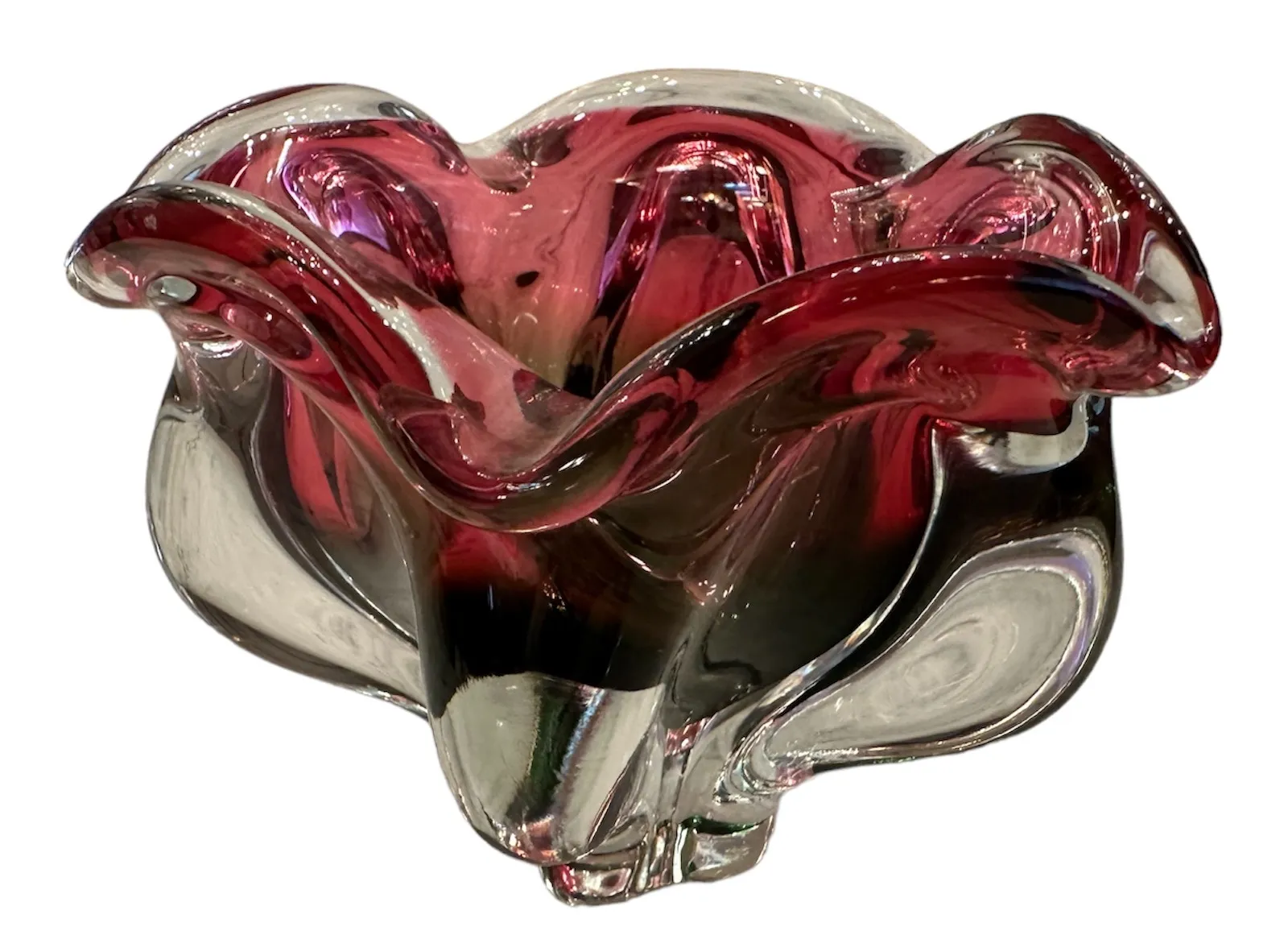 Ancien cristal de Murano décoré en forme fluide rouge et transparente