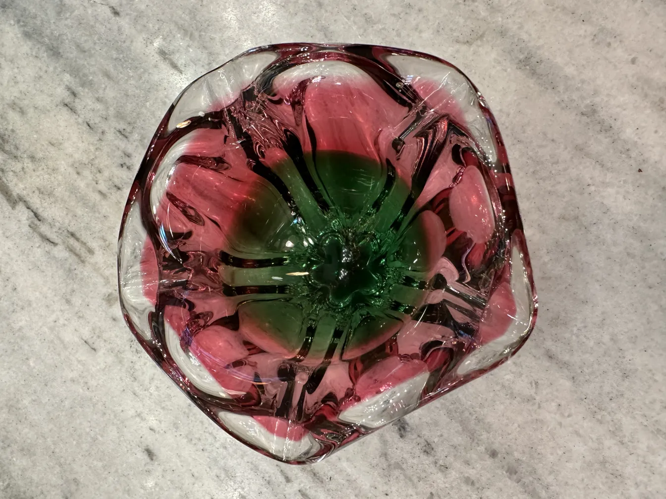beautiful murano glass piece in red and green shades