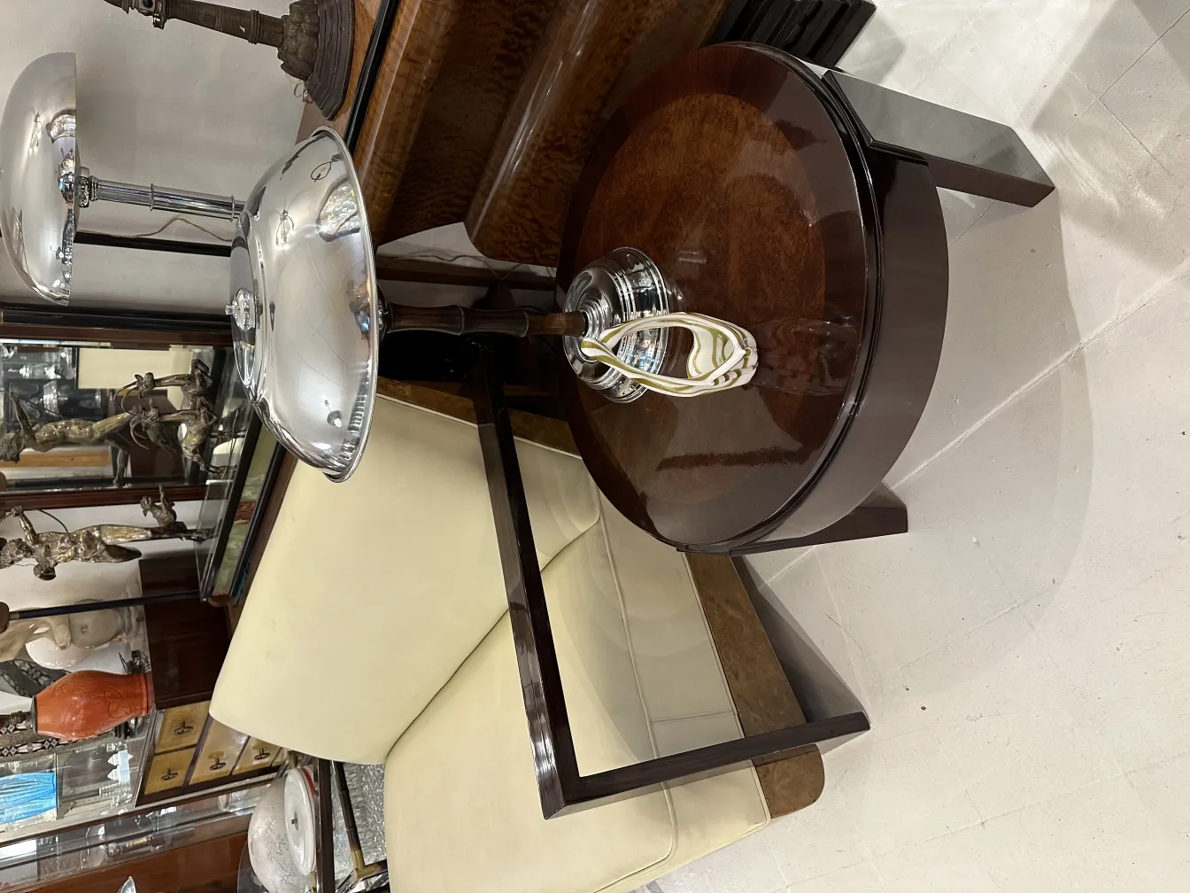 peça decorativa antiga de cristal de murano com formas elegantes