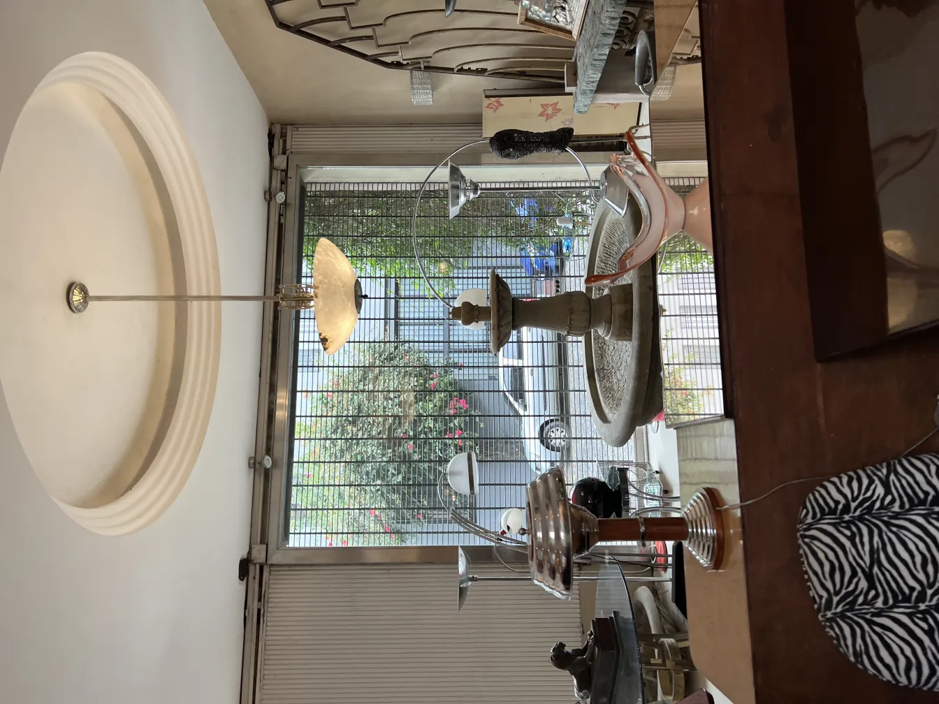 cristal de murano décoratif ancien dans un cadre moderne