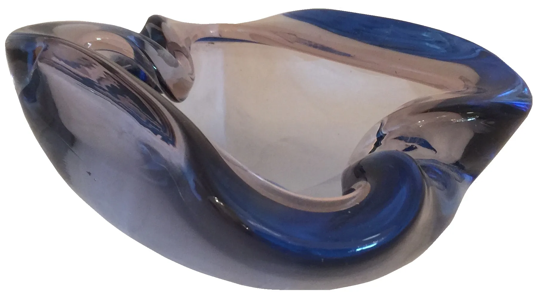 pièce décorative en cristal de murano aux tons bleus et courbes douces