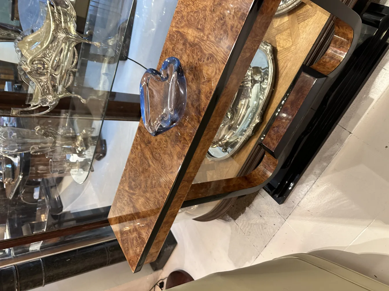 cristal de murano ancien décoratif sur table élégante