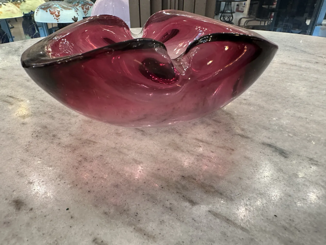 ciotola in vetro di murano in rosso e nero, decorativa