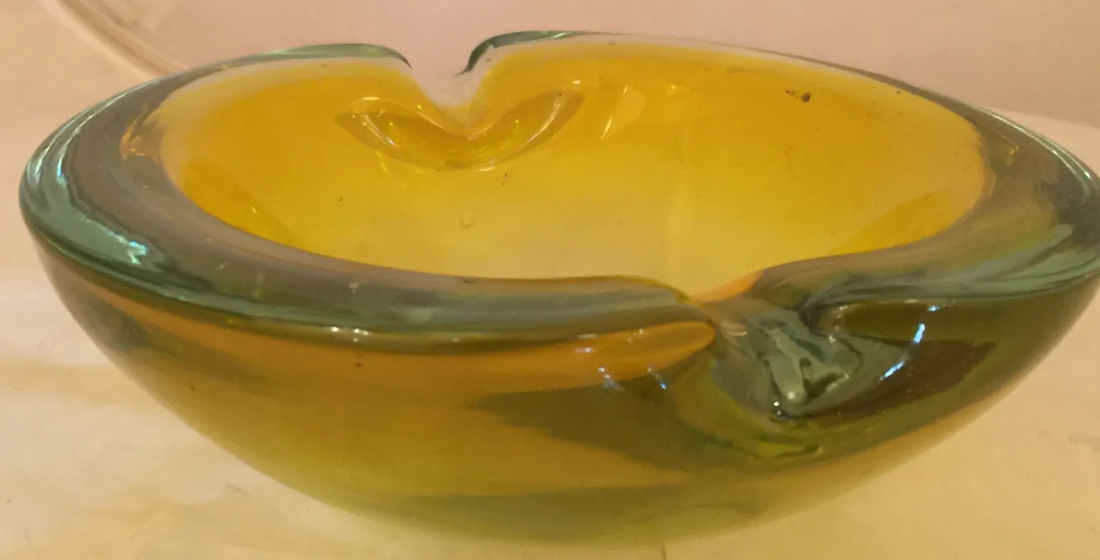 cenicero de cristal de Murano antiguo en amarillo y verde