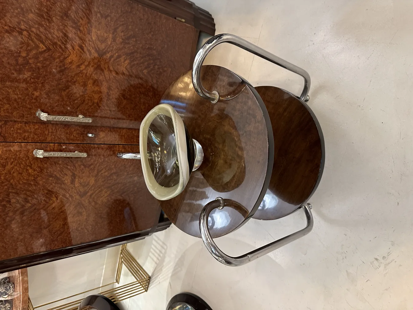 ancien cristal de murano avec des détails décoratifs élégants