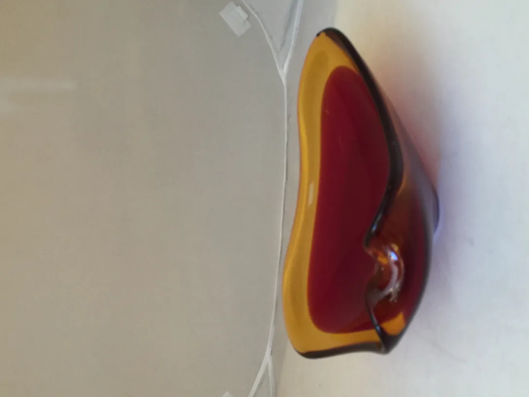 jolie figure de cristal de murano en rouge et ambre