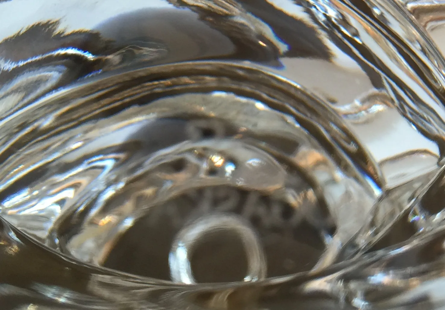 زجاج مورانو القديم بأشكاله الأنيقة وتفاصيله