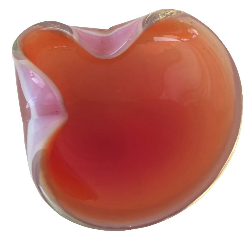 lindo cristal de murano em forma orgânica e cores quentes