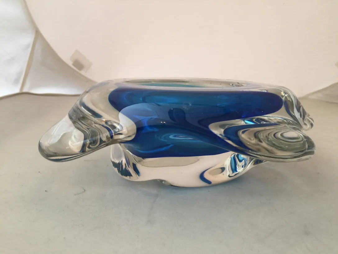 오래된 무라노 유리, 파란색과 투명한 색조