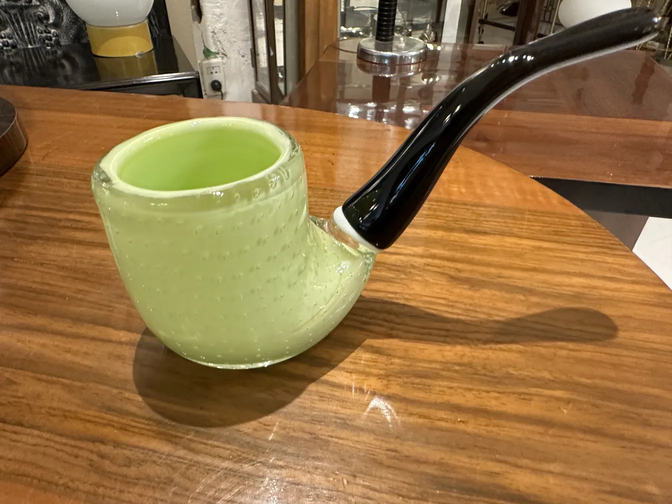 pipe en cristal de murano avec design vert et noir