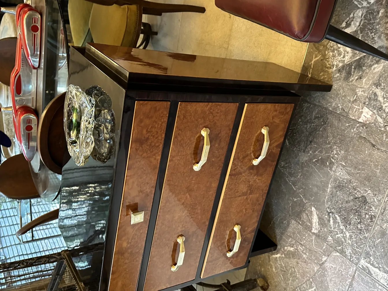 Antica pezzo decorativo vetro di Murano, splendidamente lavorato con un design unico