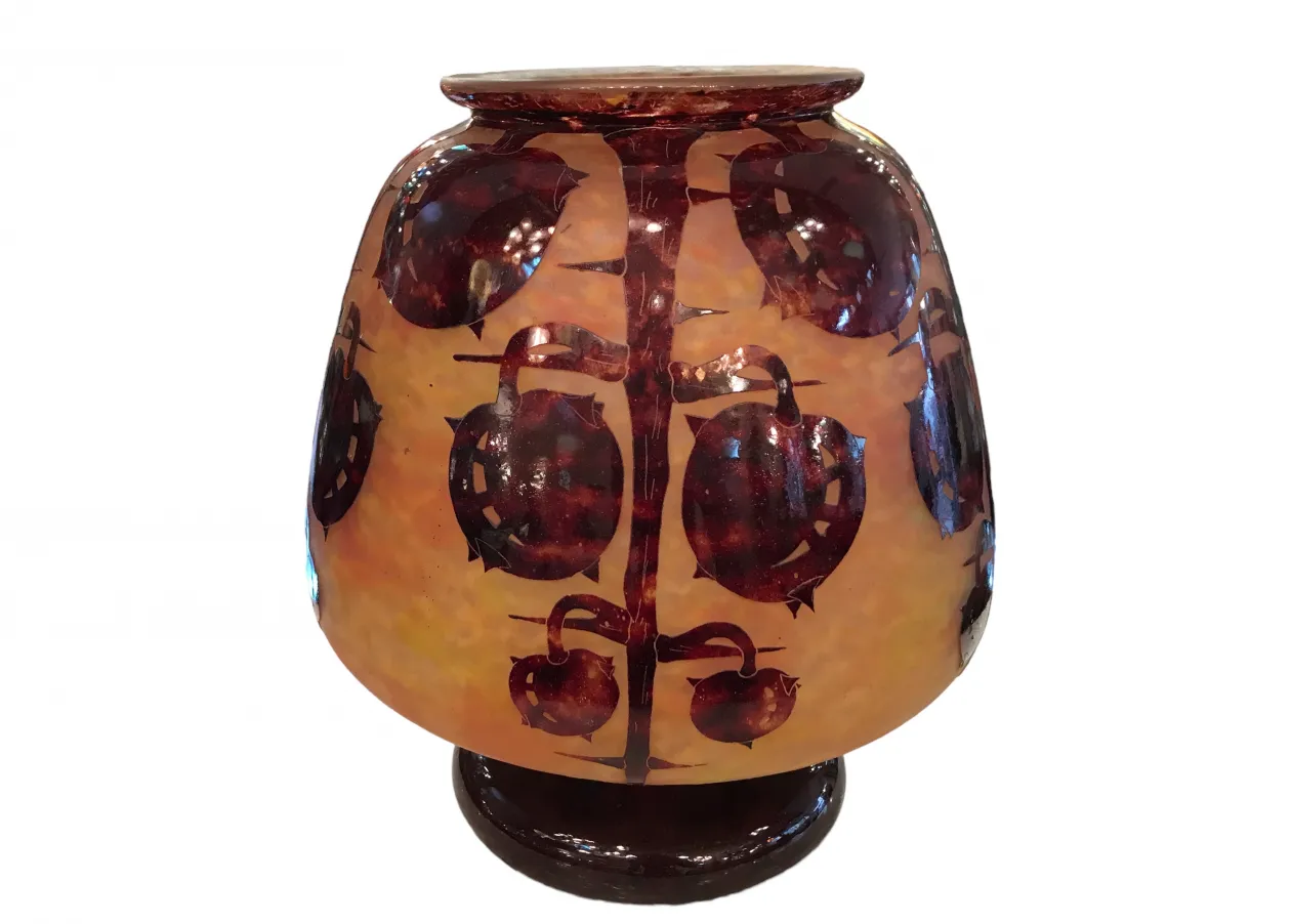 Vidro assinado Le Verre decorativo com motivos florais quentes