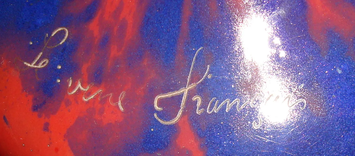 Verre signé aux couleurs vives, antiquité Le Verre.