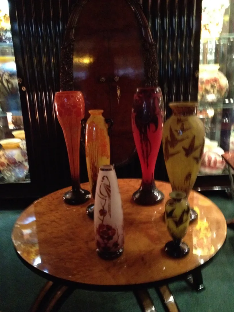 vases en verre signé le verre dans des couleurs vives