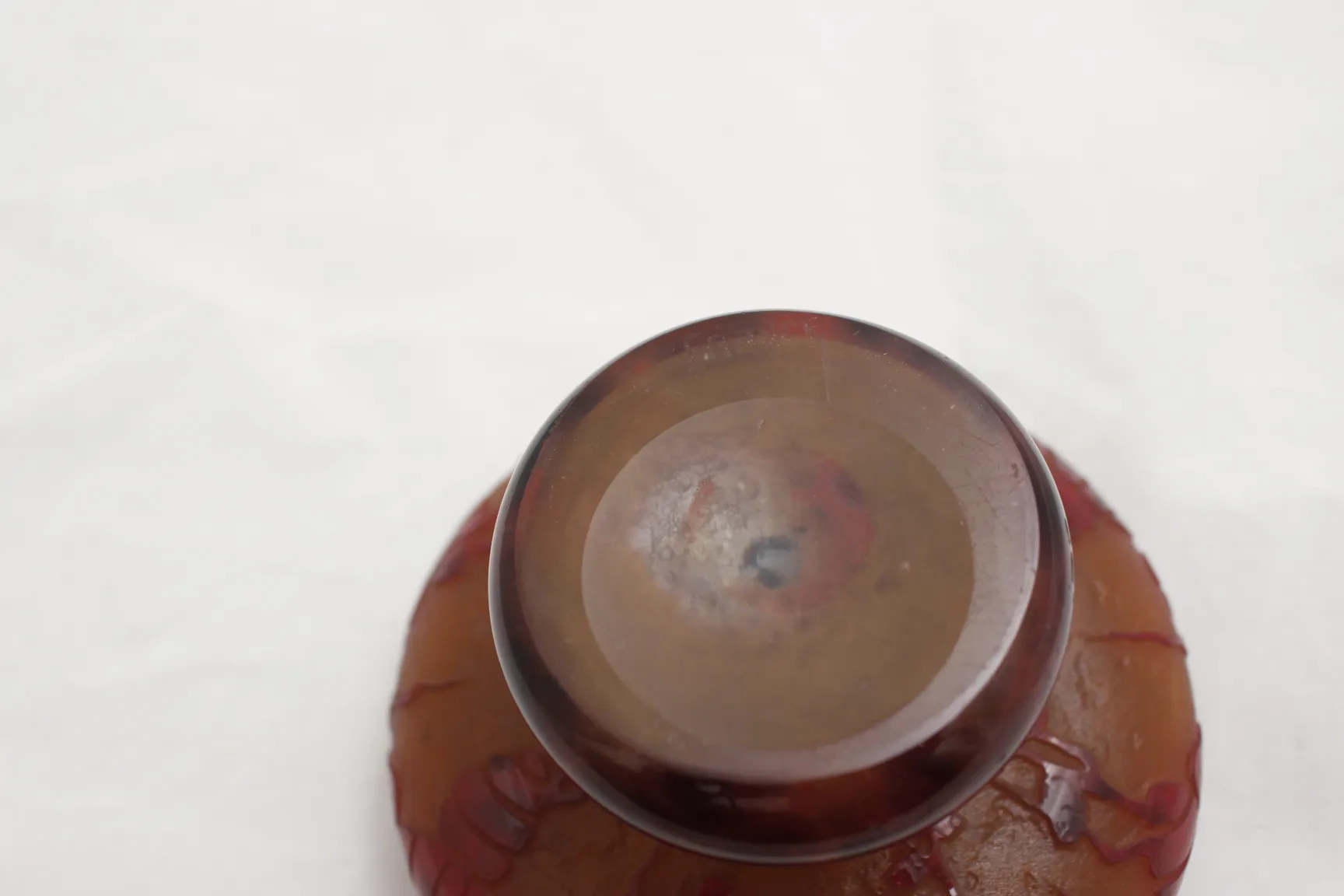 زجاج قديم مع تفاصيل دقيقة وتصميم أنيق من Le Verre.