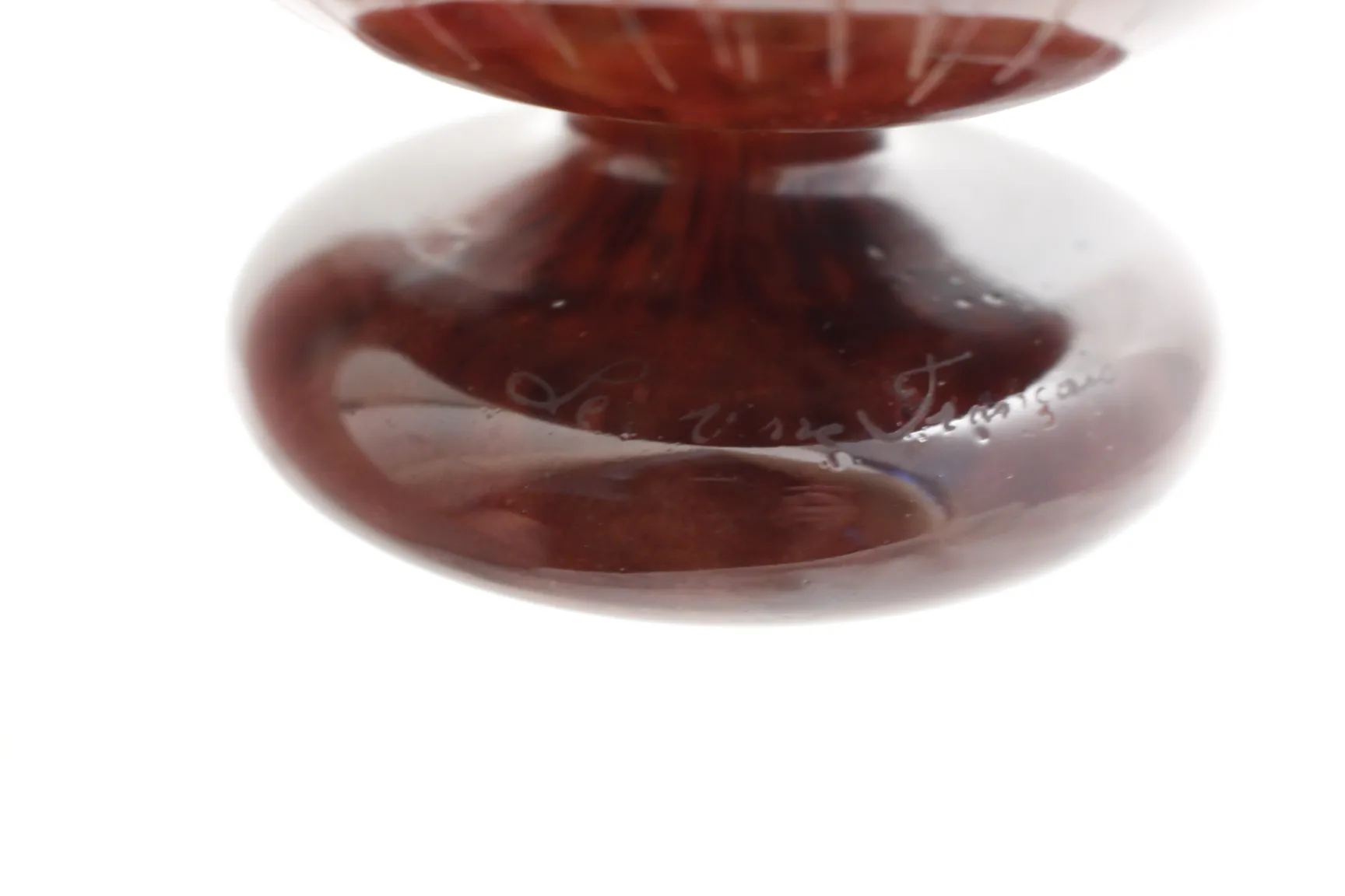 تحفة زجاج موقّع le verre، أنيق وفريد مع توقيع واضح.