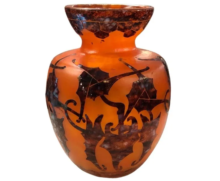 vase en verre ancien signé Le Verre avec design décoratif