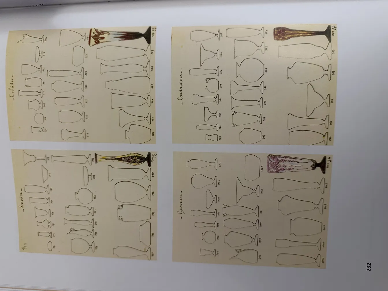 colección de antigüedades con vidrio firmado le verre francés