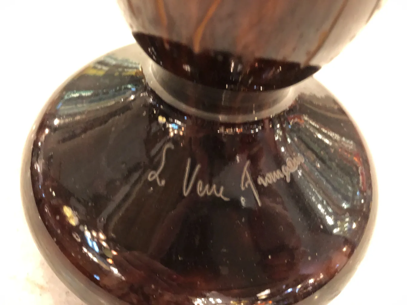 Antike in signiertem Glas mit unverwechselbarem Stil