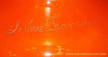 Vetro antico con firma in arancione brillante, Le Verre francese