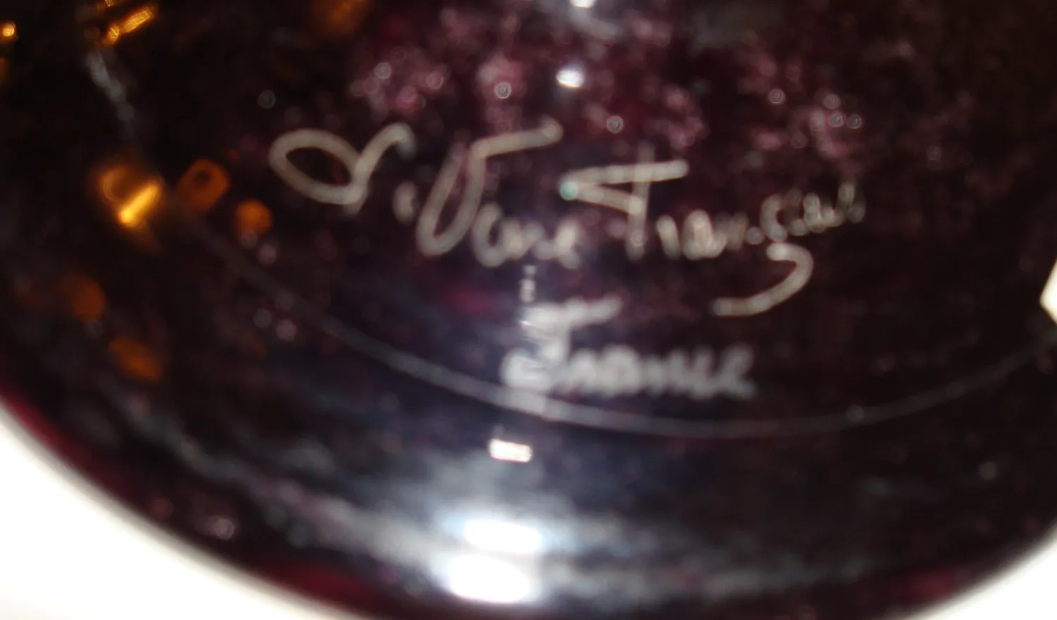 Vidro antigo assinado Le Verre com inscrição na base, estilo francês.