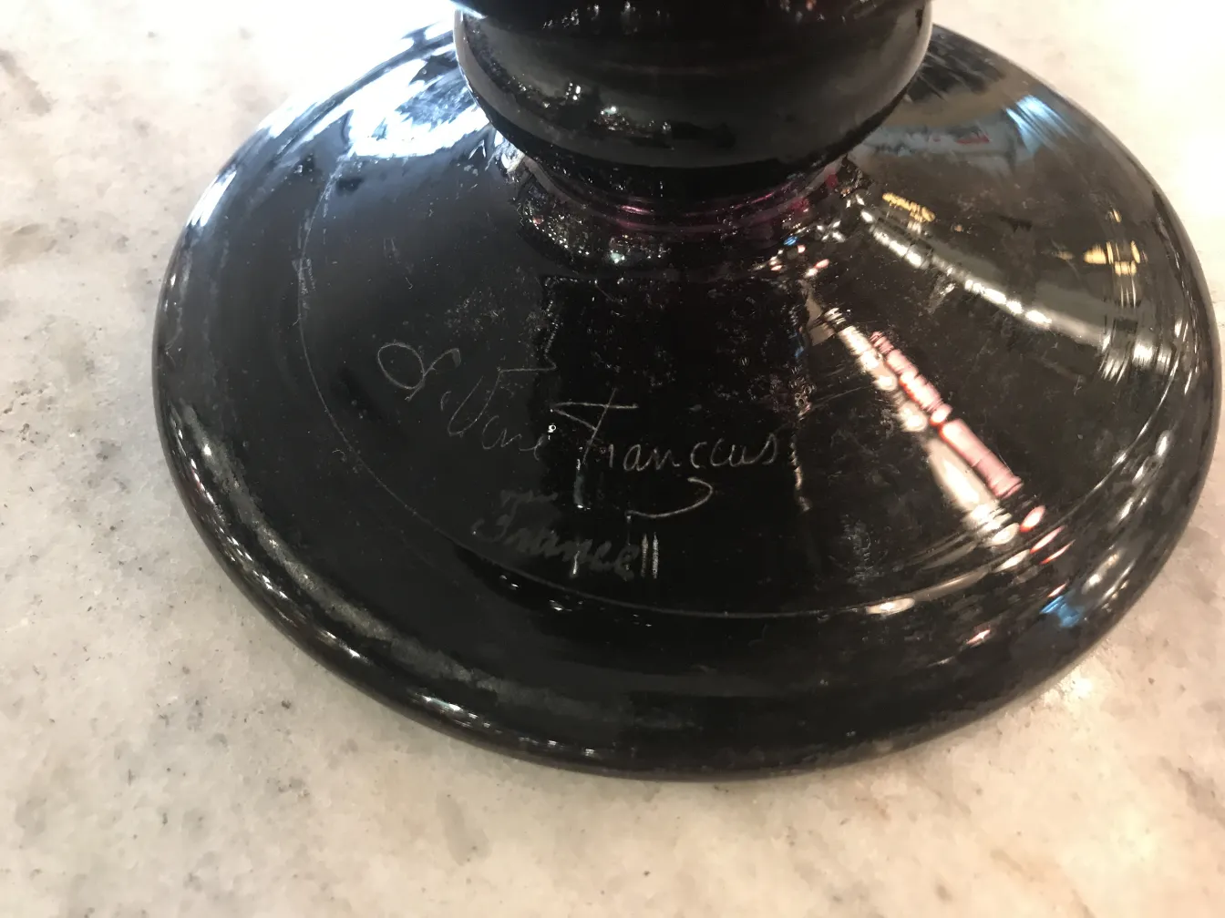 Vetro antico firmato Le Verre con design elegante