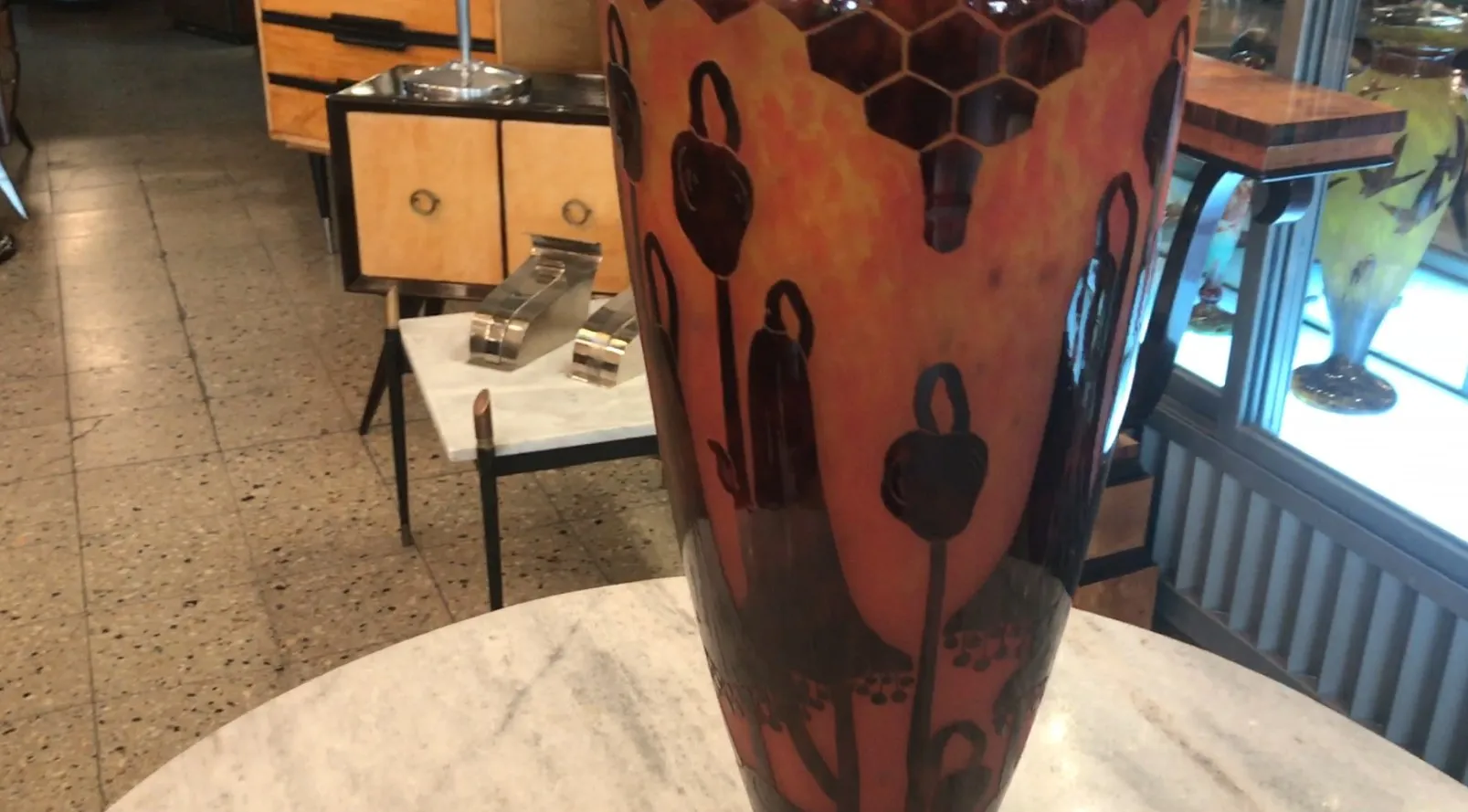 vaso decorativo com design em vidro assinado le verre