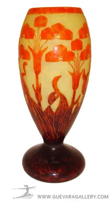 Vaso in vetro firmato Le Verre con motivo floreale in toni arancioni e gialli