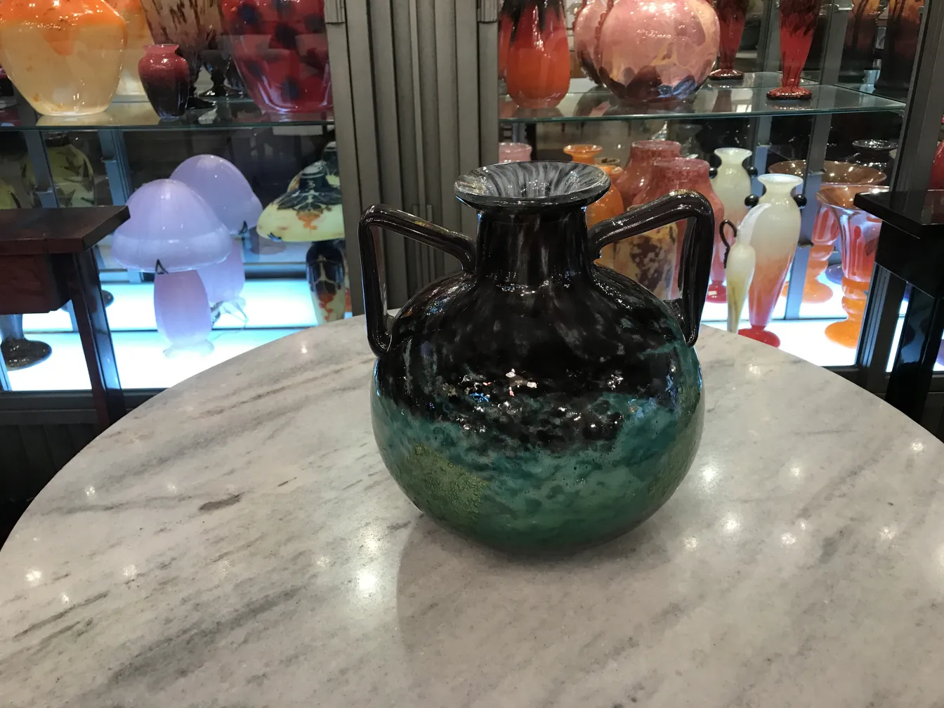 Verre signé Daum Nancy ancien avec un design coloré