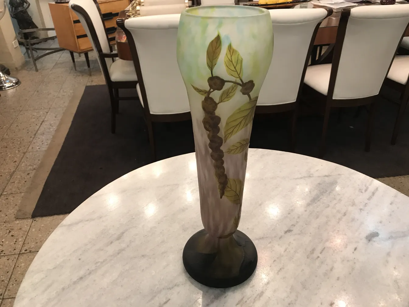 Vaso in vetro antico firmato Daum Nancy con foglie decorative