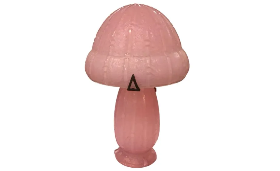 Vetro antico con firma Daum Nancy, design notevole.